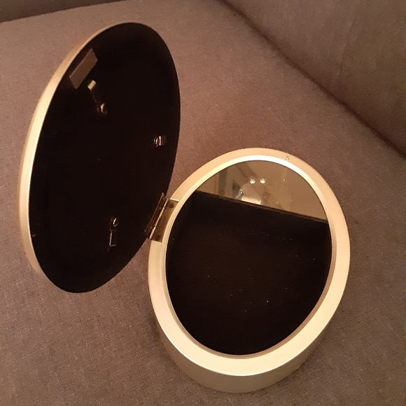 Music Box - Picture 2 of 8